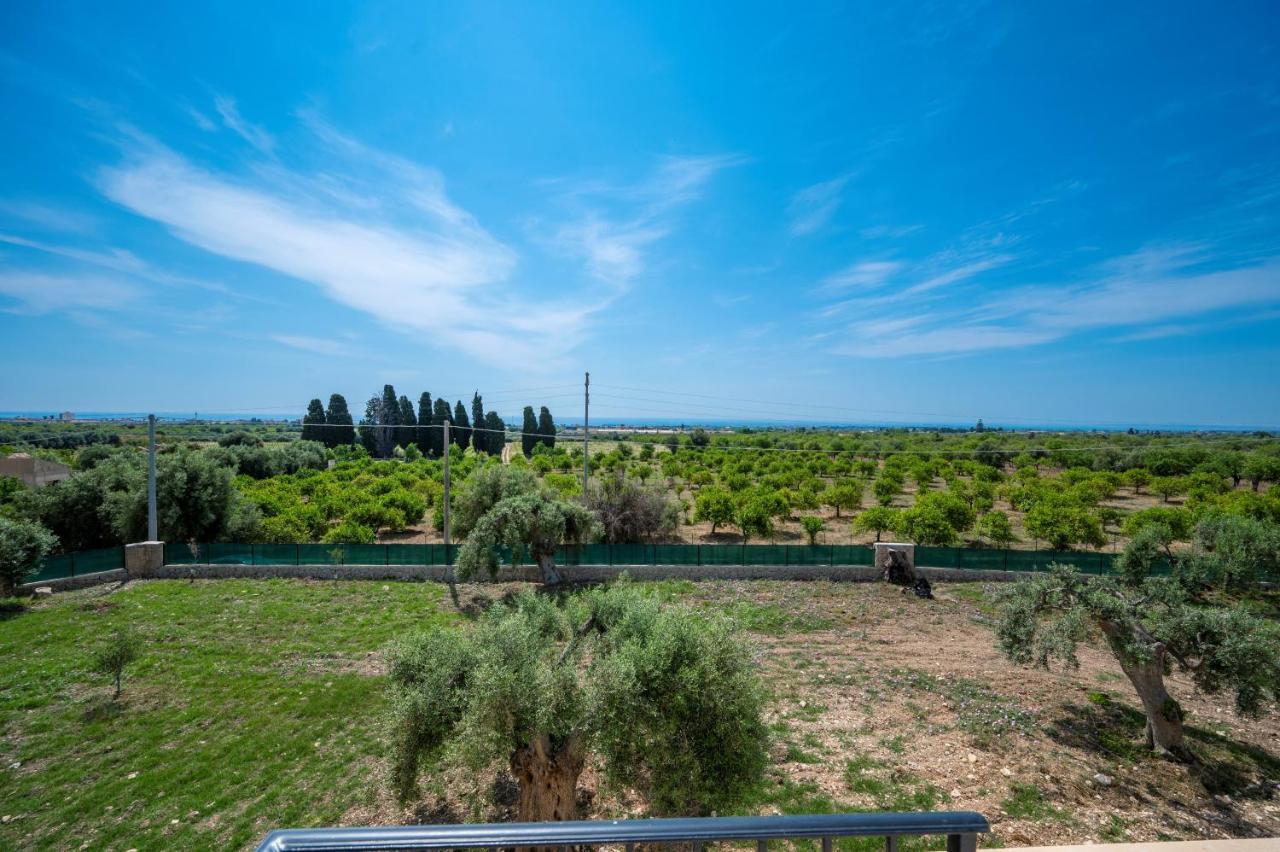 Villa Carmiano: Luxury Seaside Retreat with Spa and Pool Avola Exterior photo
